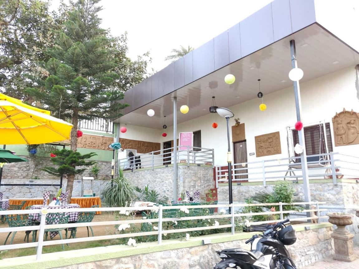 Hari Niwas - A Boutique Garden Resort Abu Zewnętrze zdjęcie